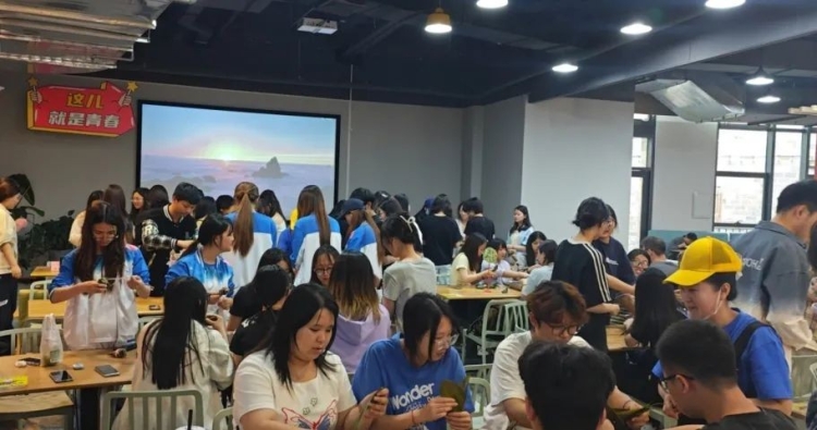 大东软的粽子！香！
