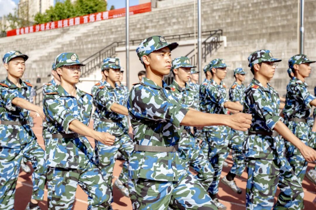 迷彩淬炼，青春正好！