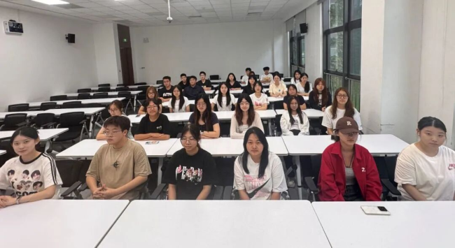 严谨自律max，不愧是财务专业标兵班！