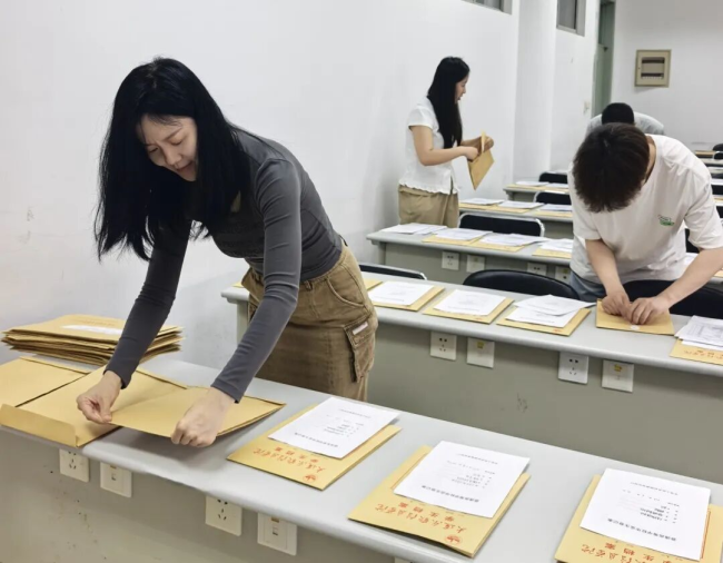 各学院协同完成 2026 届毕业生档案整理派发工作